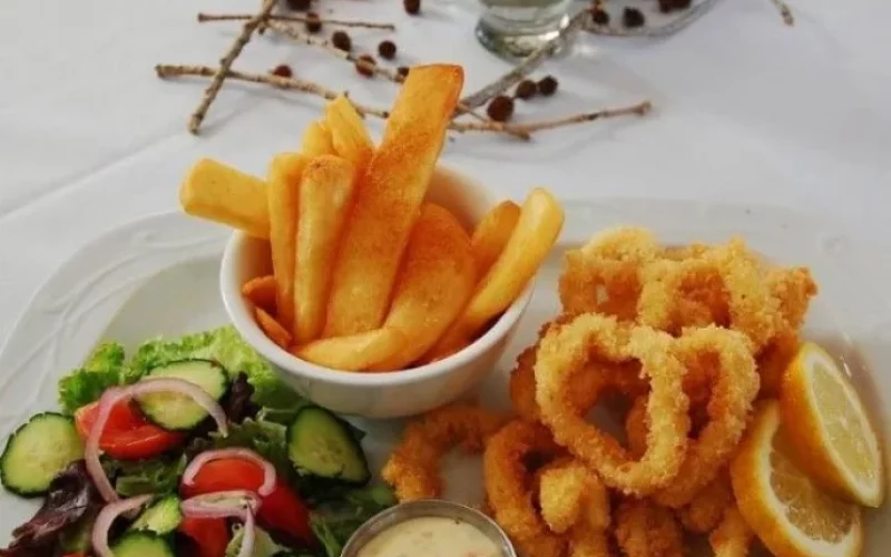 restaurant_theewater_sports_club_1-27b9b008