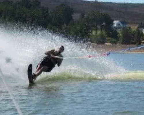 skiing_theewater-2ae64a71 skiing_theewater-2ae64a71
