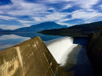 theewaterskloof_dam_overflowing_2021